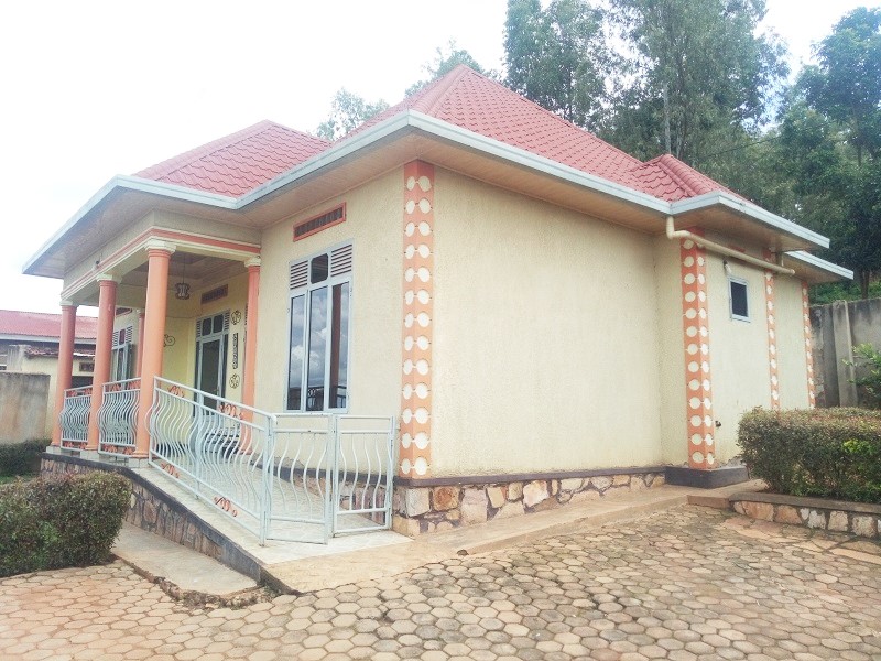 A 3 BEDROOM HOUSE FOR SALE AT KICUKIRO